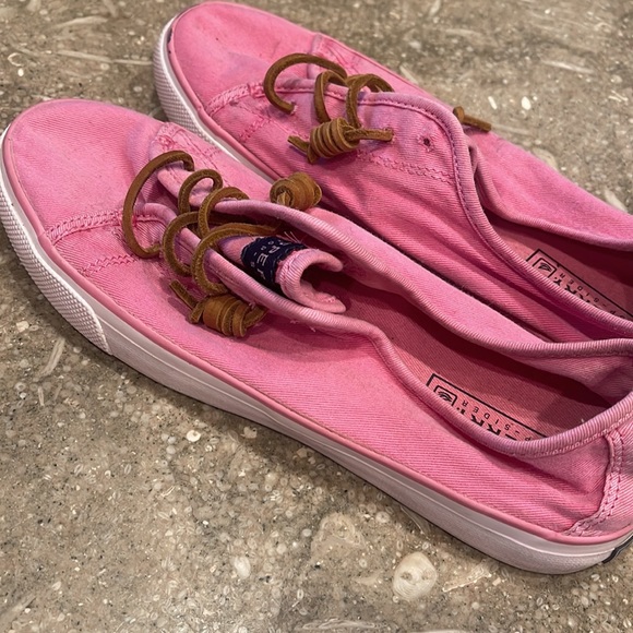 Sperry Topsider 8.5 EUC Pink with tan leather laces, barely worn! - Picture 5 of 7